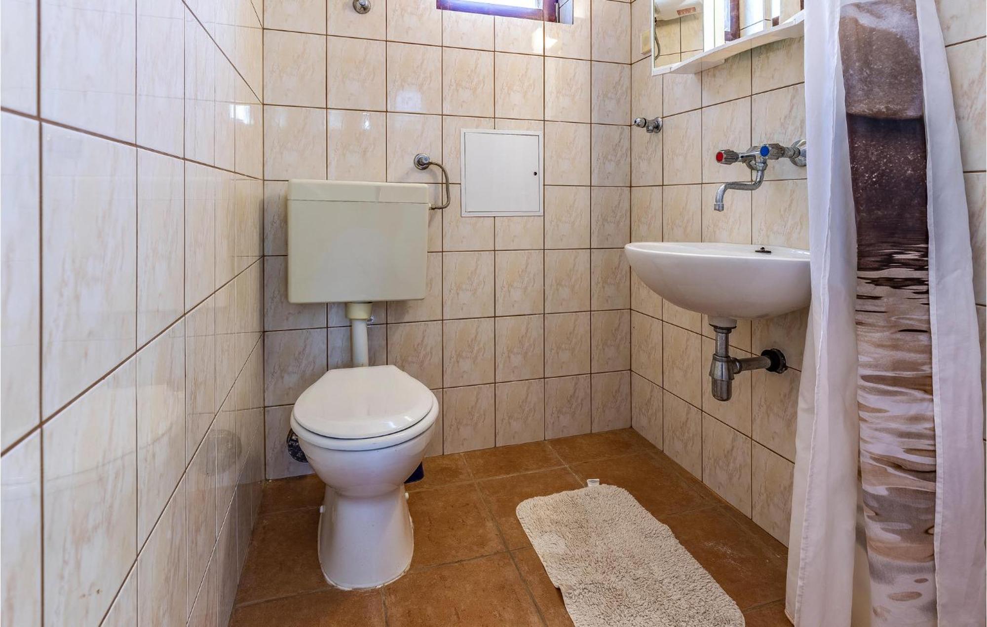 Nice Apartment In Pula With Kitchen Екстериор снимка
